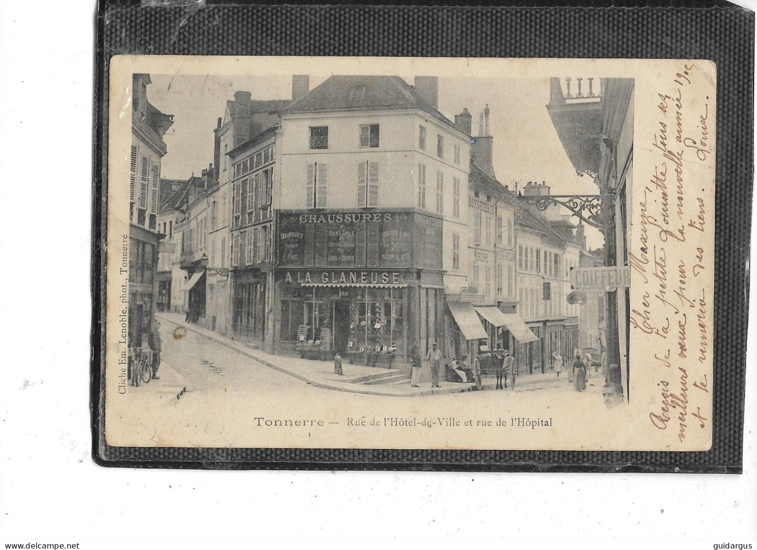 89- TONNERRE- Une Vue Animée Du Magasin " A LA GLANEUSE " Rue De L'Hôtel De Ville -en 1900 - Tonnerre