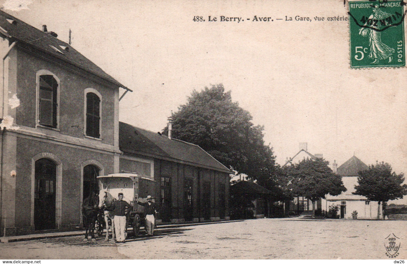 Avor (Avord, Cher) La Gare, Vue Extérieure, Militaires Et Attelage - Carte A.A. N° 488 - Stazioni Senza Treni