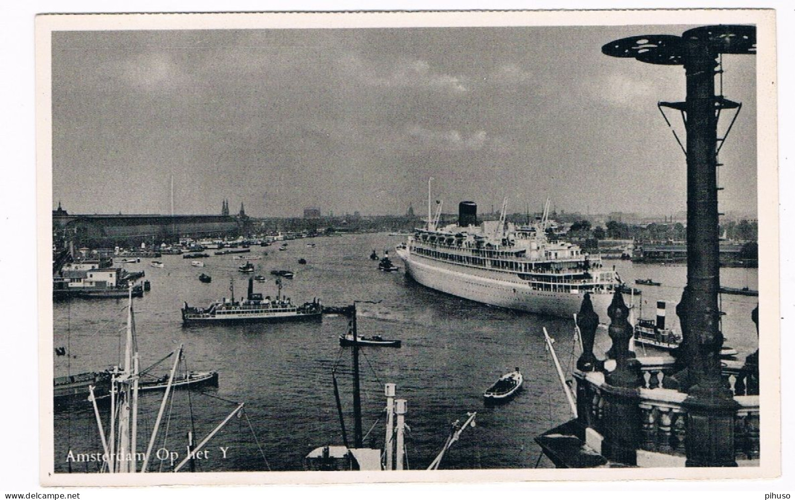 SCH-1686  AMSTERDAM : With CRUISESHIP - Steamers