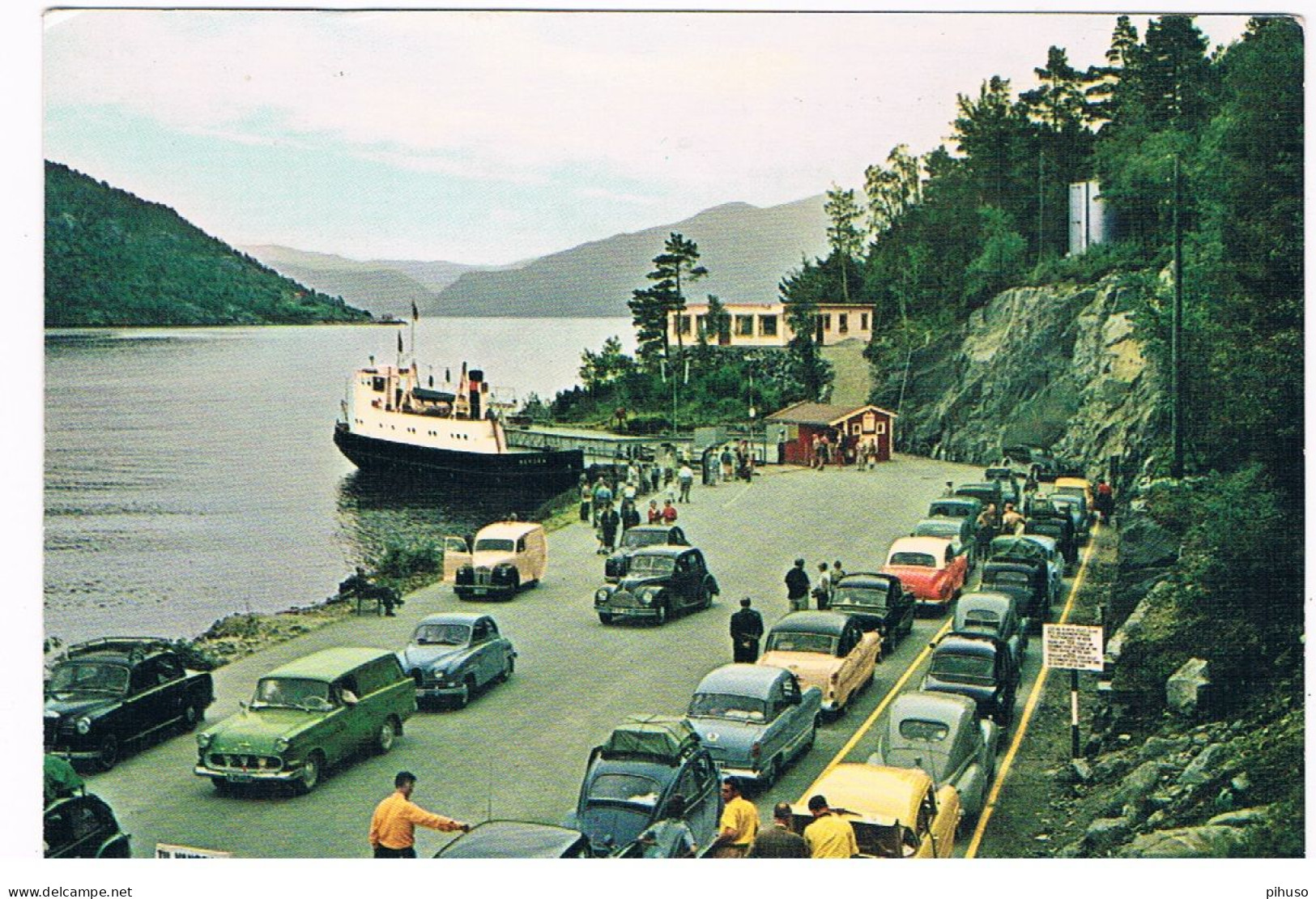 SCH-1696  DRAGSVIK : FERRY-station On The1696 Sogne-Fjord - Ferries