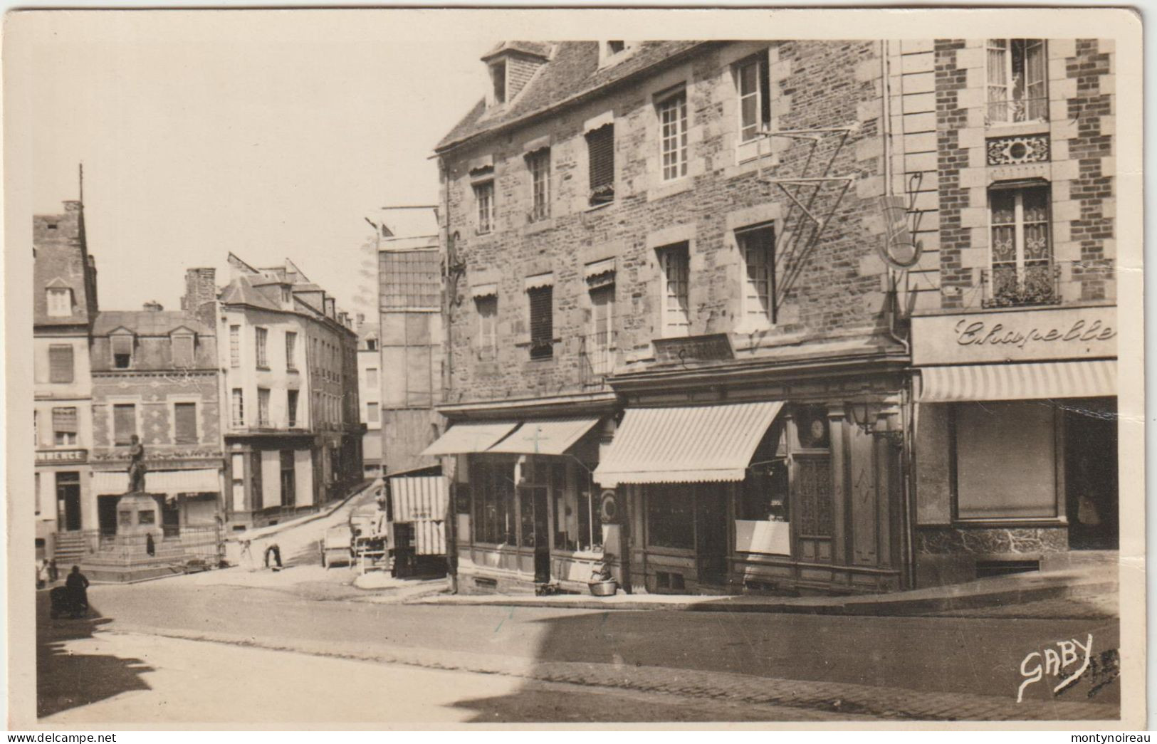 Calvados : CONDE Sur NOIREAU  : Place Dumont D ' Urville Et Rue Du  Chêne - Other & Unclassified