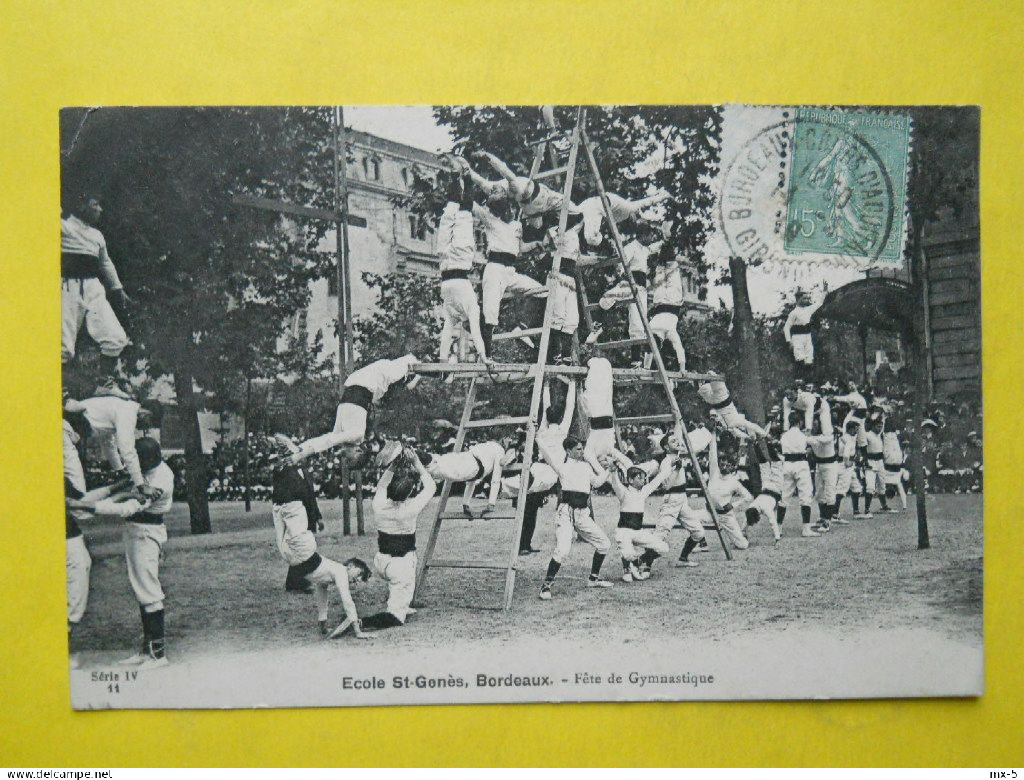 Bordeaux ,gymnastique à L'école Saint Genès - Bordeaux