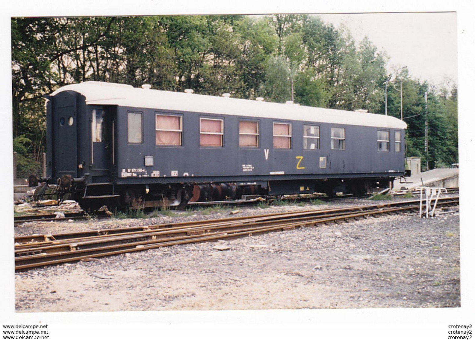 PHOTO Originale TRAINS Wagon Fourgon Ou Voiture SNCF Du Service V Classée Z Gare D'attache PARIS BERCY Non Datée - Trains