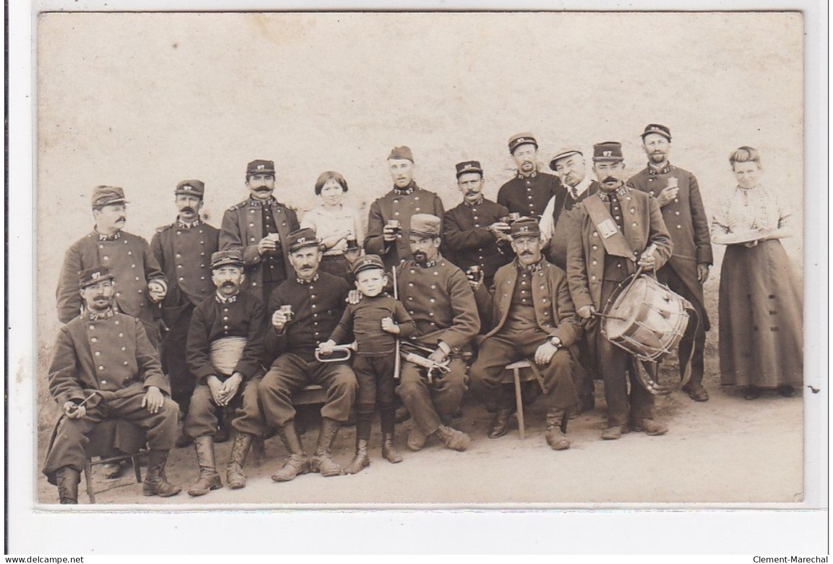 PONTGIBAUD : Troupe De Musiciens, Militaires - Très Bon état - Autres & Non Classés