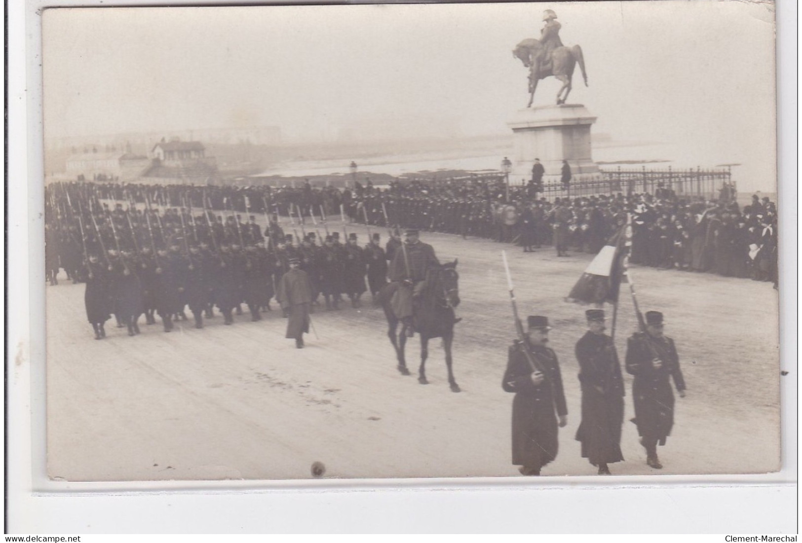 CHERBOURG : Défilé Militaire - Tres Bon Etat - Cherbourg