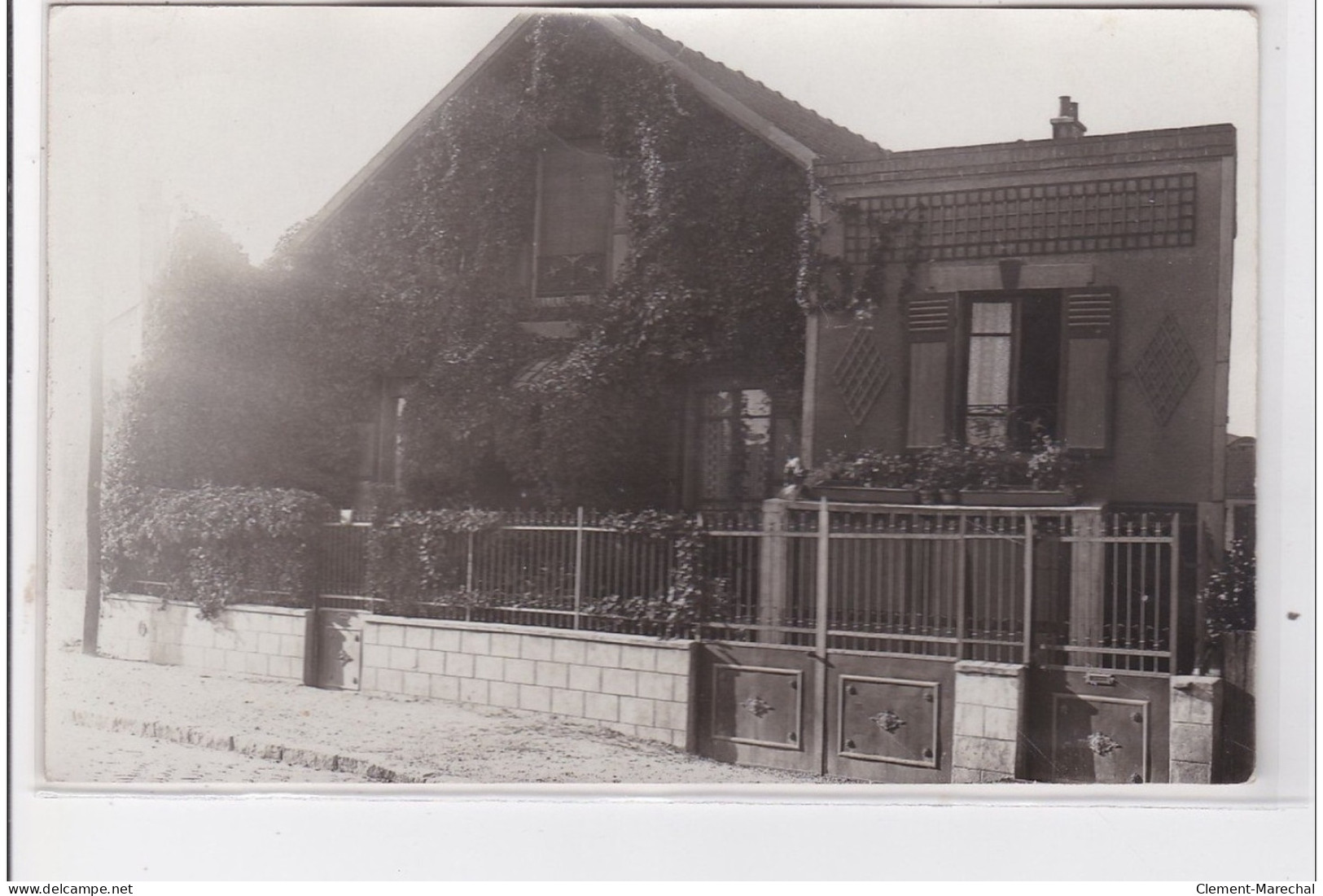 LA COURNEUVE : Villa Rouget - Tres Bon Etat - La Courneuve