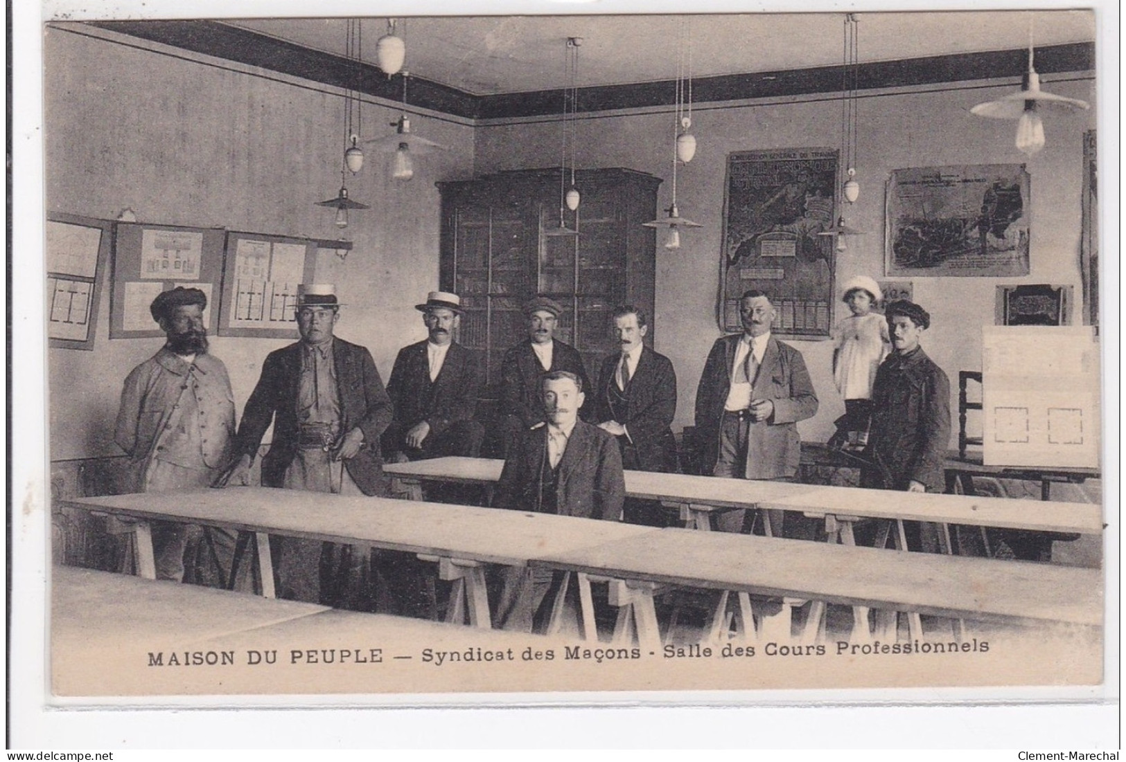 VENISSIEUX : Maison Du Peuple, Syndicat Des Macons, Salle Des Cours Professionnels - Etat - Vénissieux