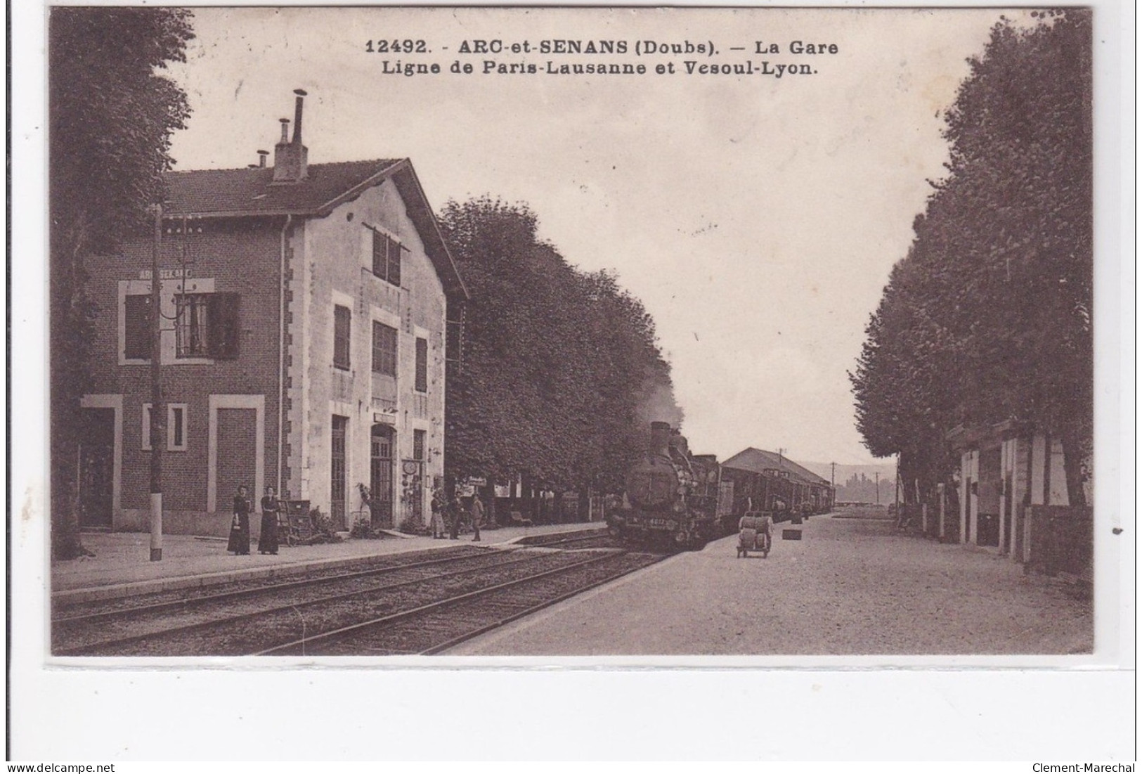 ARC-et-SENANS : La Gare Ligne De Paris-lmausanne Et Vesoul-lyon - Tres Bon Etat - Autres & Non Classés