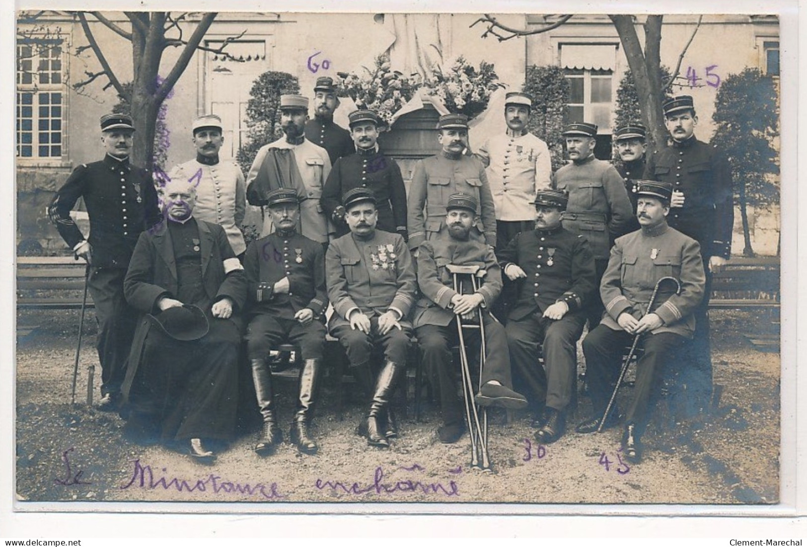 ORLEANS : Militaires - Tres Bon Etat - Orleans