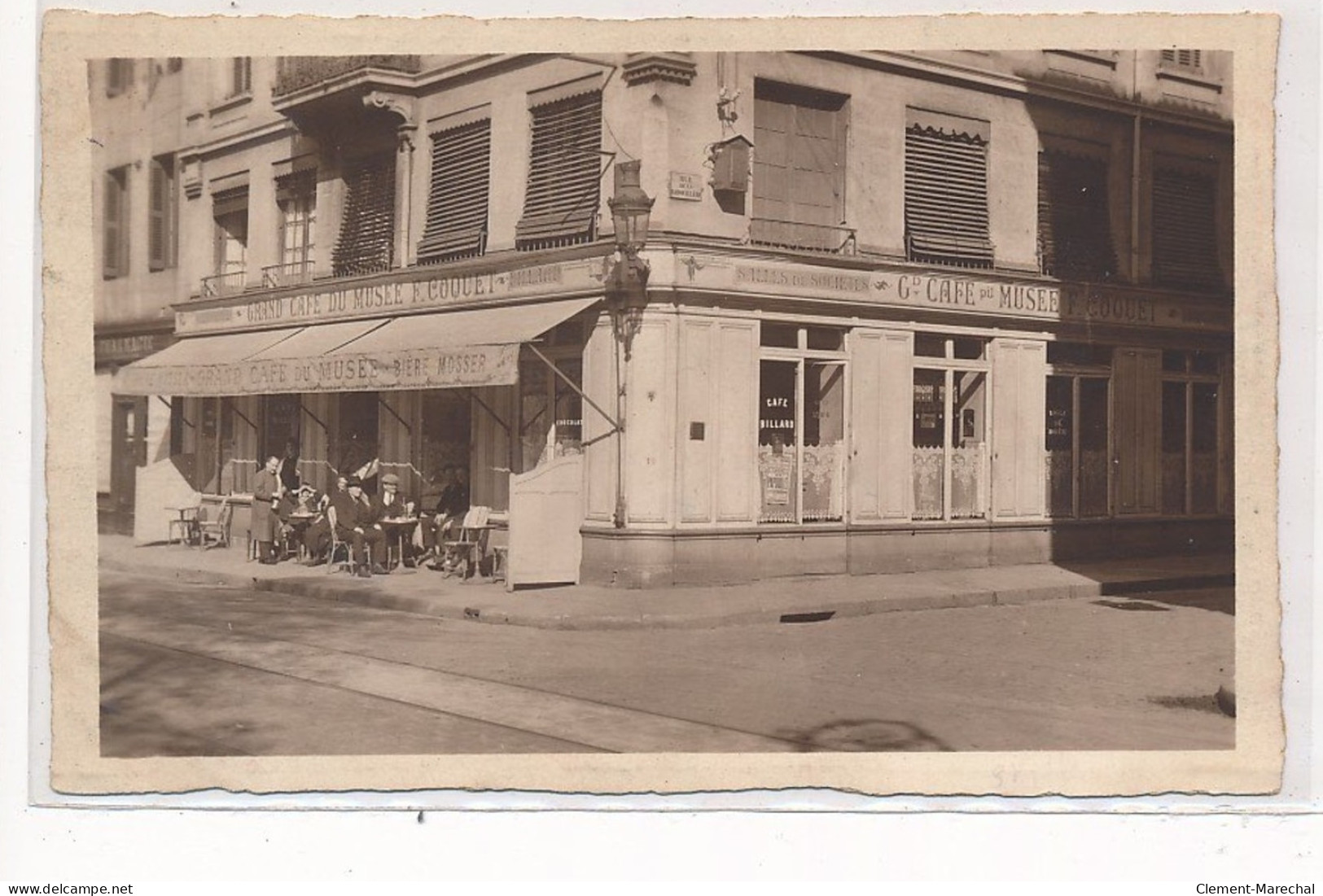 SAINT-ETIENNE : Angle Rue De La Badouillere & Place De La Badouillere, Grand Café Du Musée Coquet - Tres Bon Etat - Saint Etienne