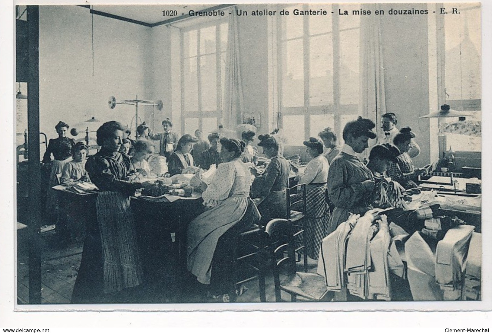 GRENOBLE : Un Atelier De Ganterie La Mise En Douzaine - Tres Bon Etat - Grenoble