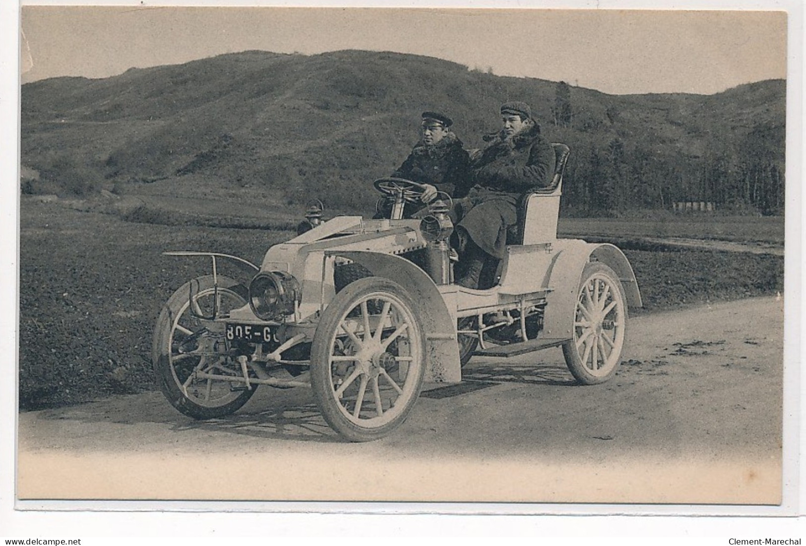 ETRETAT : Automobile - Tres Bon Etat - Etretat