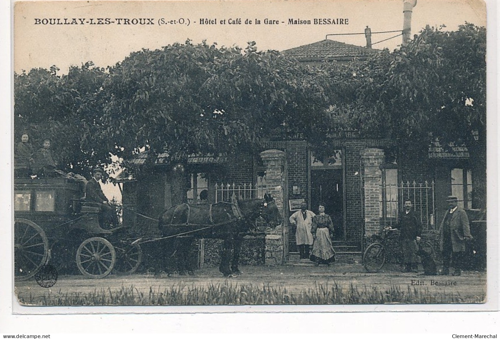 BOULLAY-les-TROUX : Hotel Et Café De La Gare, Maison Bessaire - Etat - Autres & Non Classés