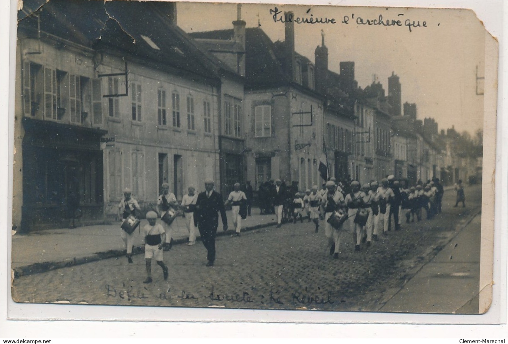 VILLENEUVE-L'ARCHEVEQUE : Defile De La Societe "le Reveil" - Etat - Villeneuve-l'Archevêque