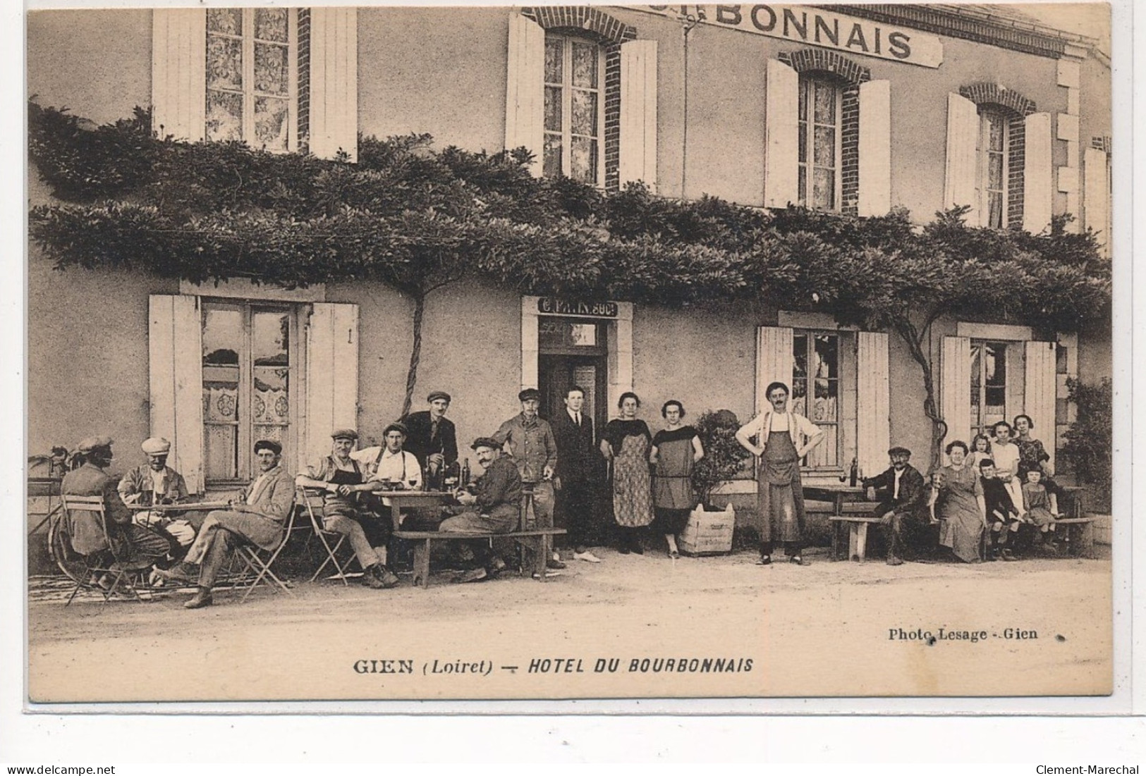 GIEN : Hotel Du Bourbonnais - Tres Bon Etat - Gien