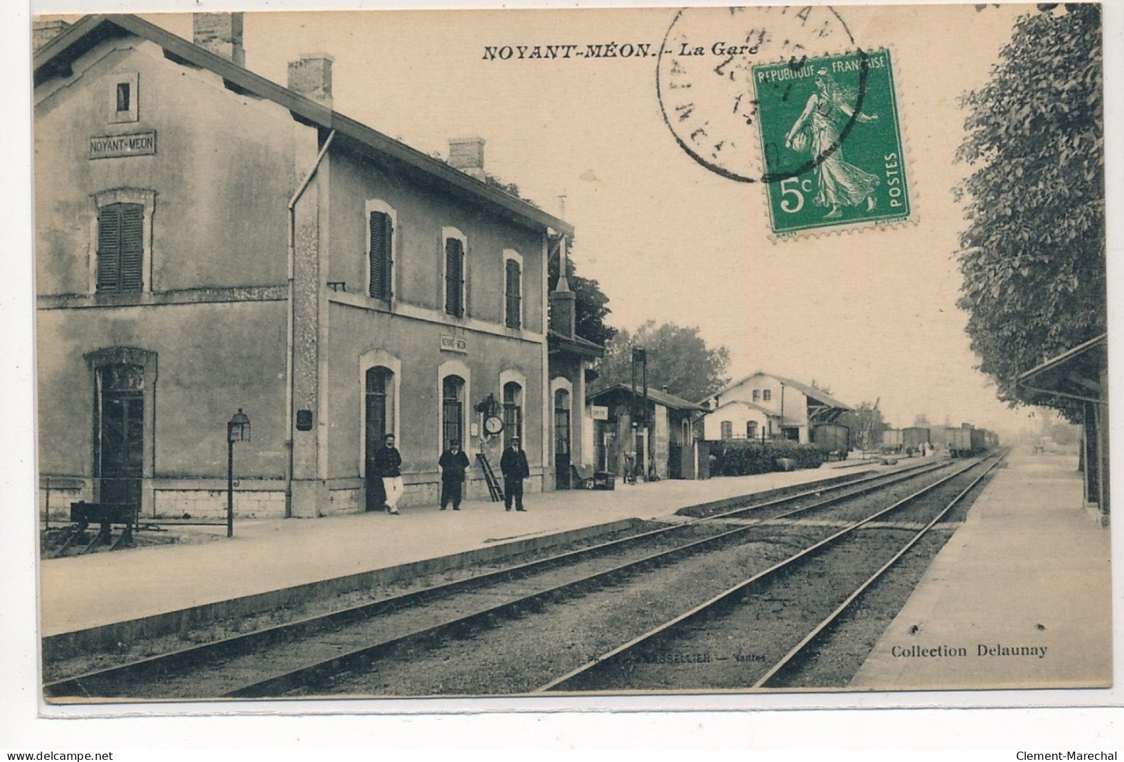 NOYANT-MEON : La Gare - Tres Bon Etat - Altri & Non Classificati