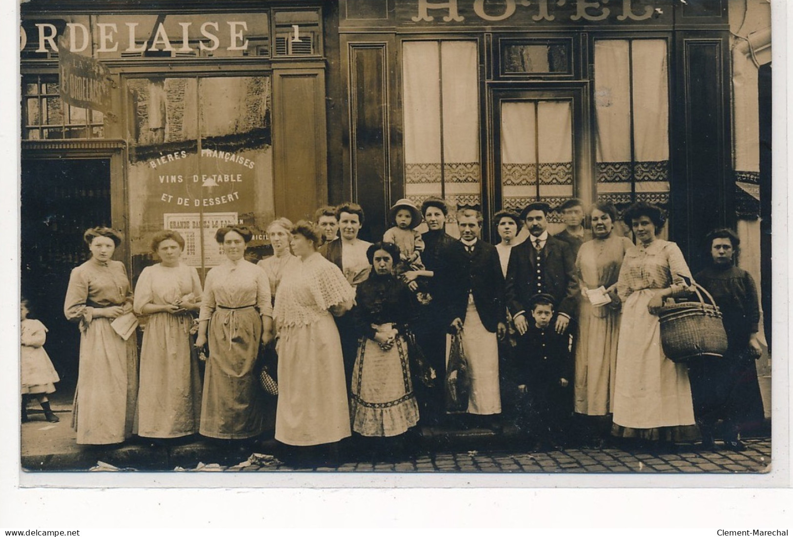 PARIS 17ème : Carte Photo -Vins La Bordelaise Au N° 1 Et Hôtel Des Etrangers (TESSIER) Au N° 3 Rue De Montenotte - TBE - District 17