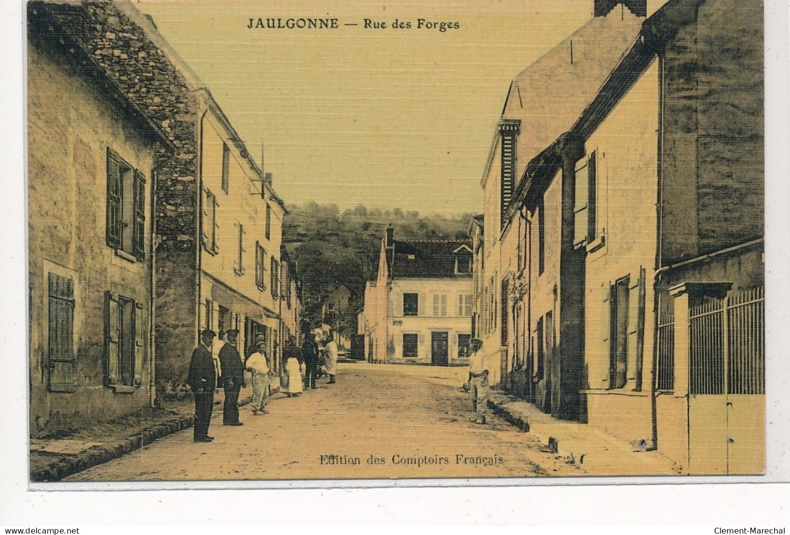JAULGONNE : Rue Des Forges, Toillée - Tres Bon Etat - Other & Unclassified