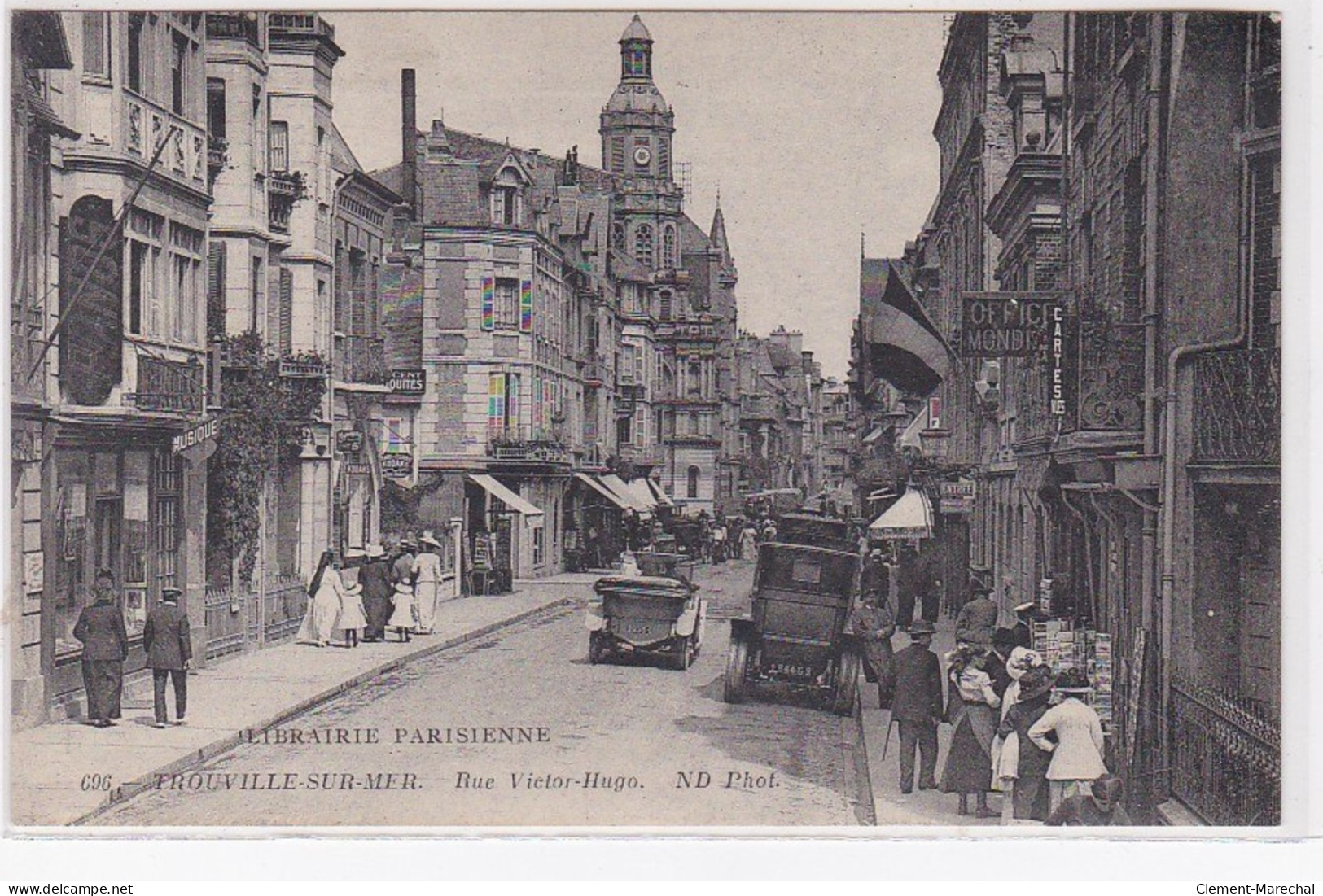 TROUVILLE SUR MER : La Rue Victor Hugo (LIBRAIRIE PARISIENNE) - Très Bon état - Trouville