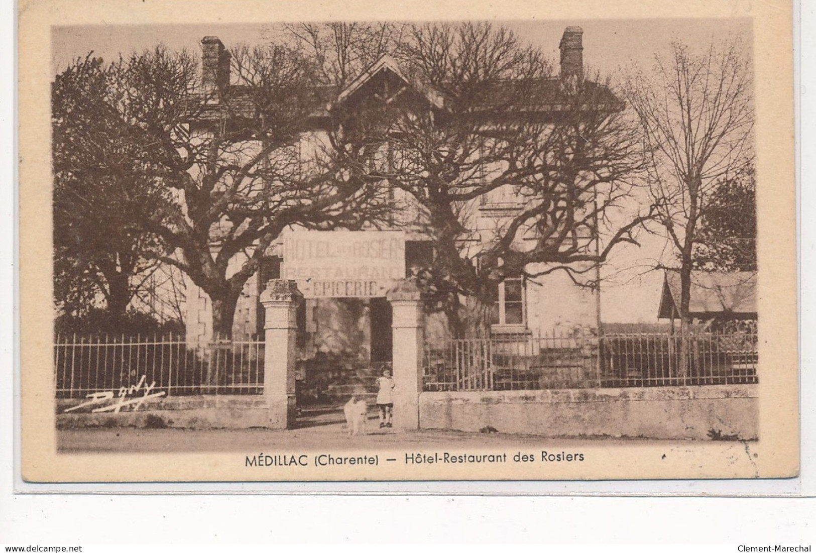 MEDILLAC : Hotel-restaurant Des Rosiers - Tres Bon Etat - Autres & Non Classés