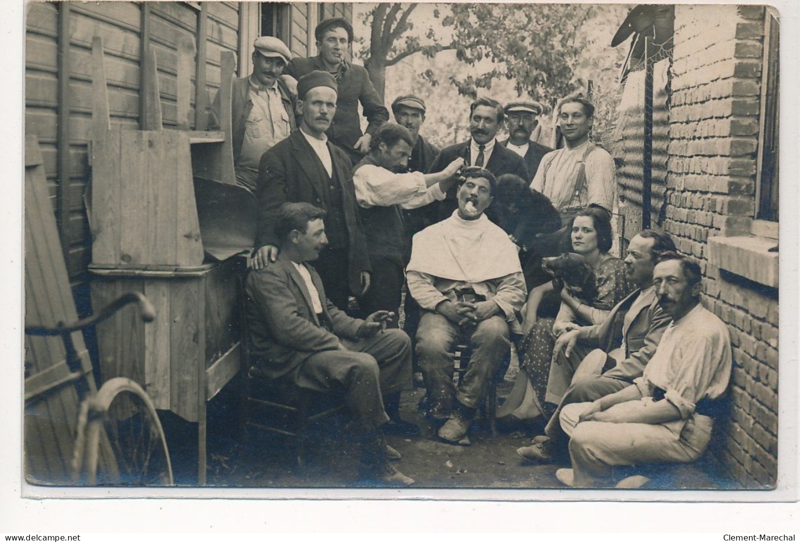 CARTE PHOTO A LOCALISER : Barbier Ambulant, Coiffeur - Tres Bon Etat - Photos