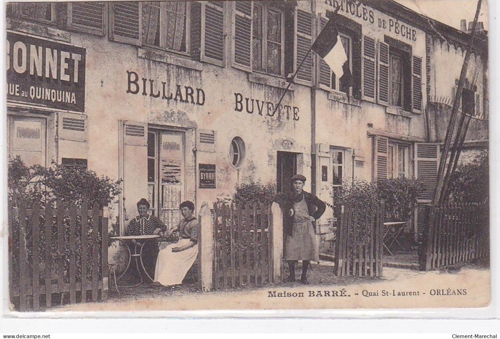 ORLEANS : Café Buvette - Maison BARRE - Quai Saint Laurent - état (traces Et Un Coin Plié) - Orleans