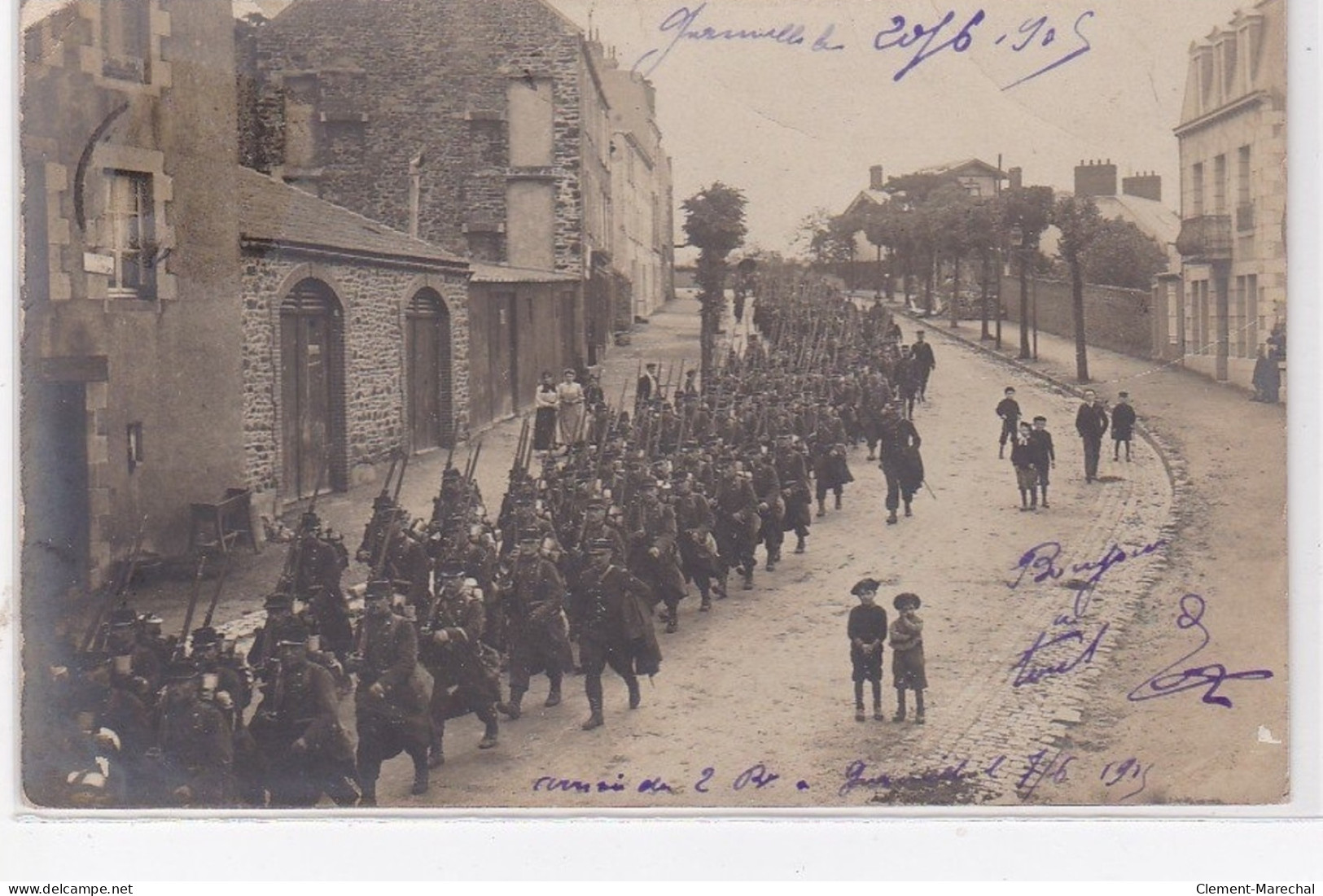 GRANVILLE : Carte Photo De Militaires Traversant La Ville En 1906 - Très Bon état - Granville