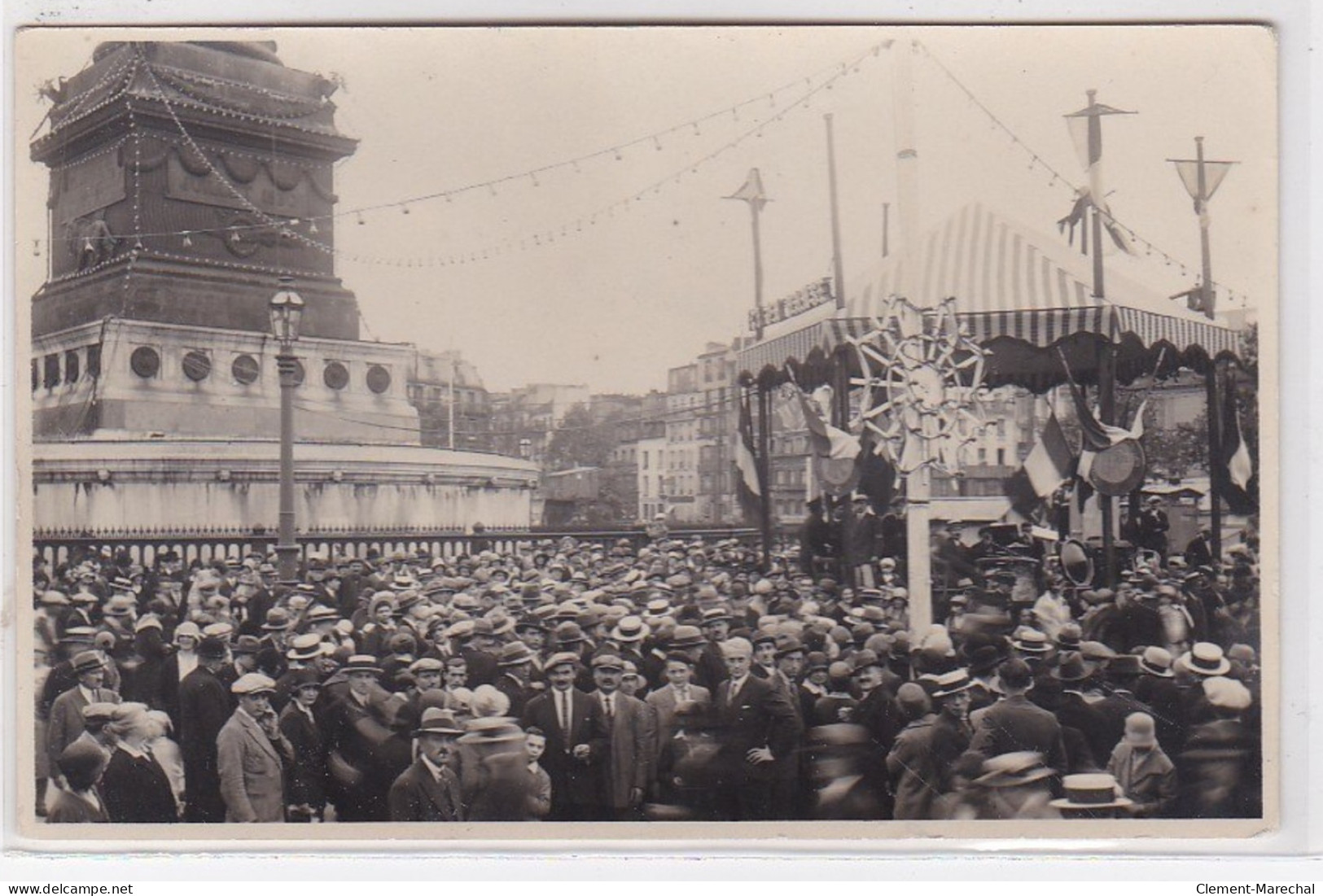 PARIS 12ème : Carte Photo D'une Fête Sur La Place De La Bastille- Très Bon état - Arrondissement: 12