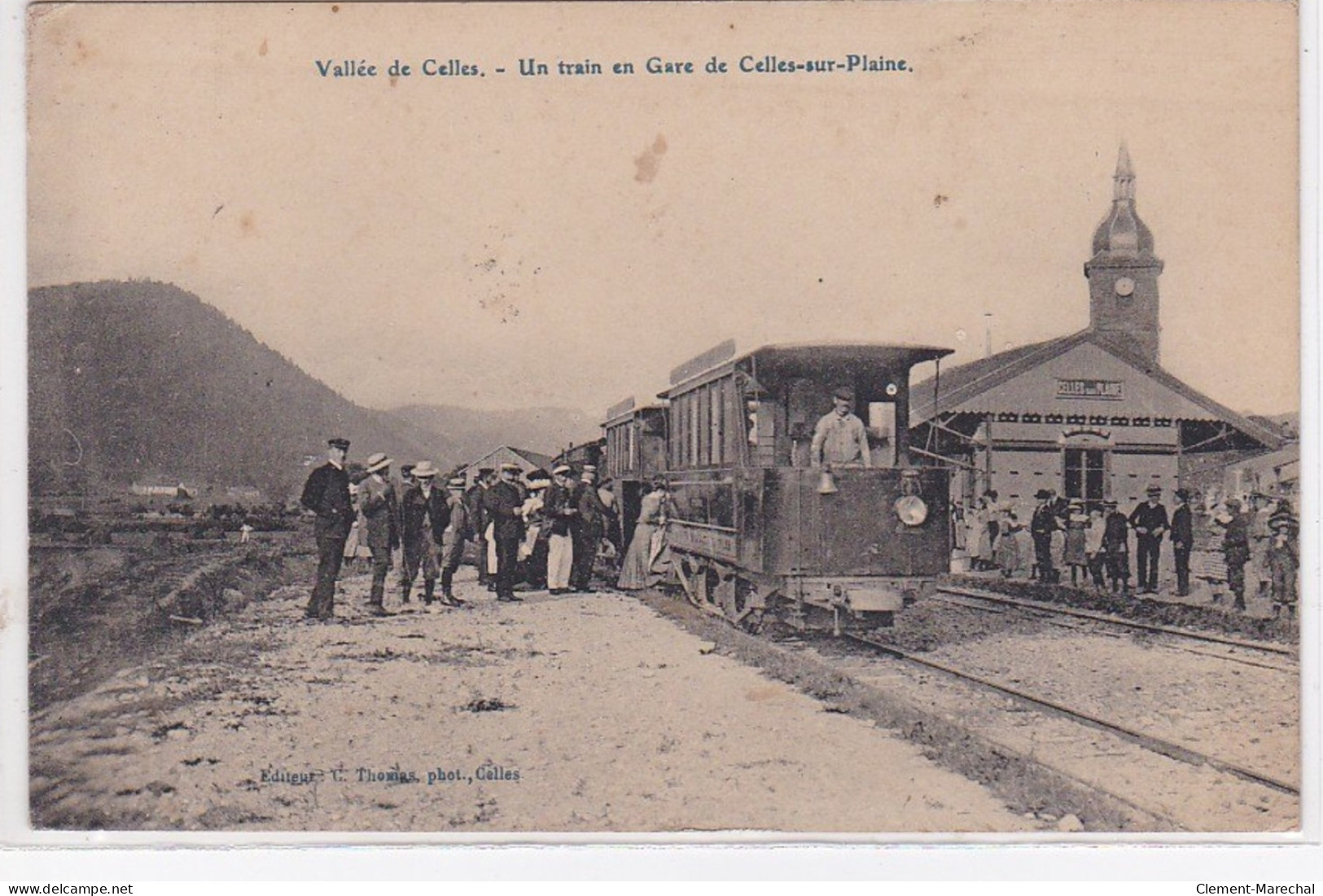 CELLES SUR PLAINE : Un Train En Gare - Très Bon état - Altri & Non Classificati