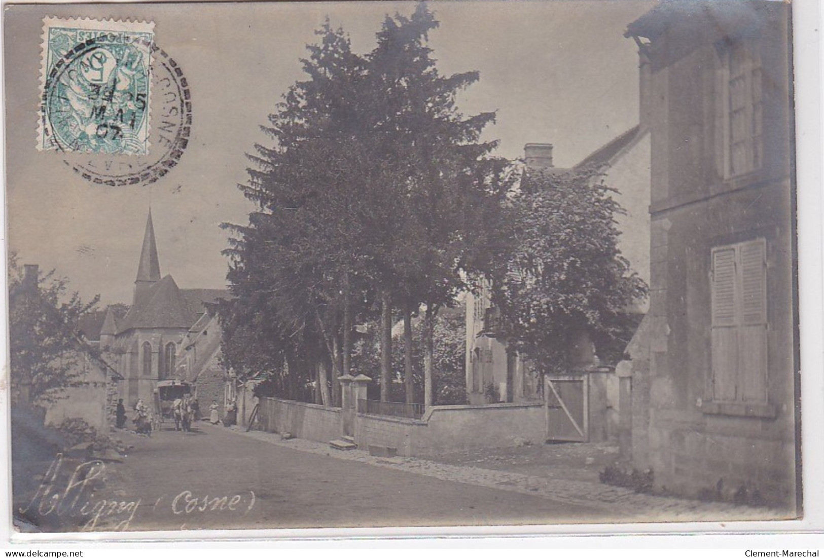 ALLIGNY COSNE : Carte Photo D'une Rue Du Village - Très Bon état - Autres & Non Classés