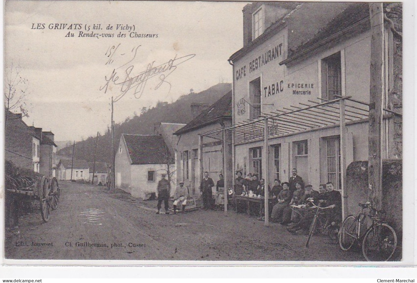 LES GRIVATS : Café Restaurant "au Rendez-vous Des Chasseurs" - Très Bon état - Altri & Non Classificati