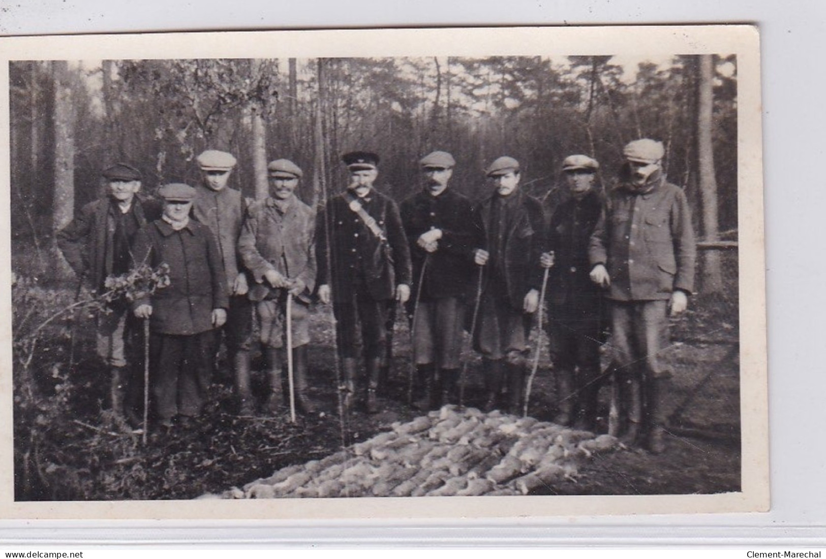 MONTCHEVREUIL : Carte Photo D'une Chasse à Tir En 1931 - Très Bon état - Autres & Non Classés