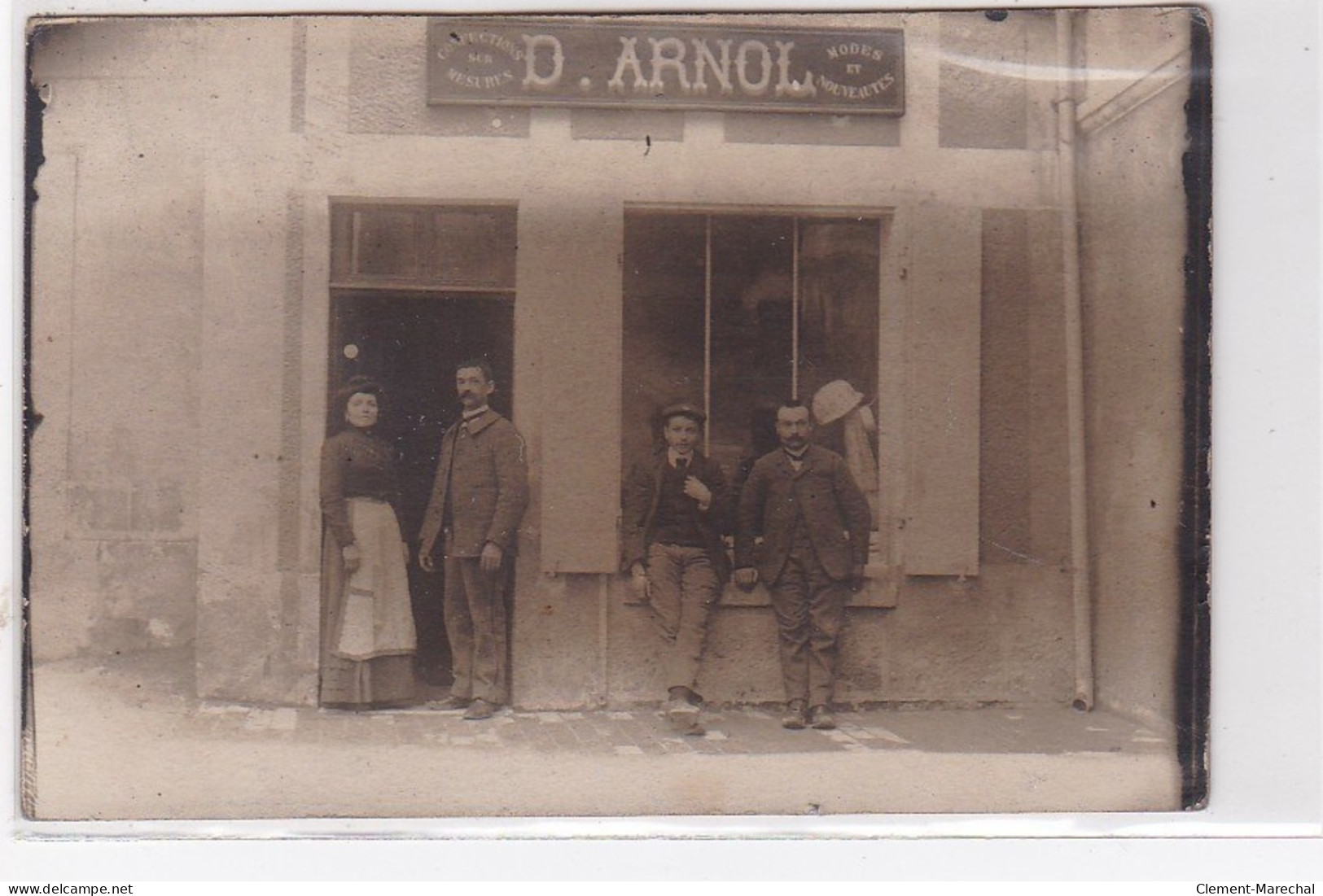 COURSON LES CARRIERES : Carte Photo Du Magasin De Mode Et Confection ARNOL - Très Bon état - Courson-les-Carrières