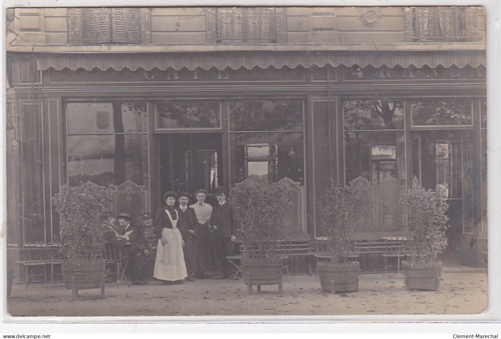 SAINT REMY DE PROVENCE : Carte Photo D'un Café Vers 1910 - Très Bon état - Saint-Remy-de-Provence