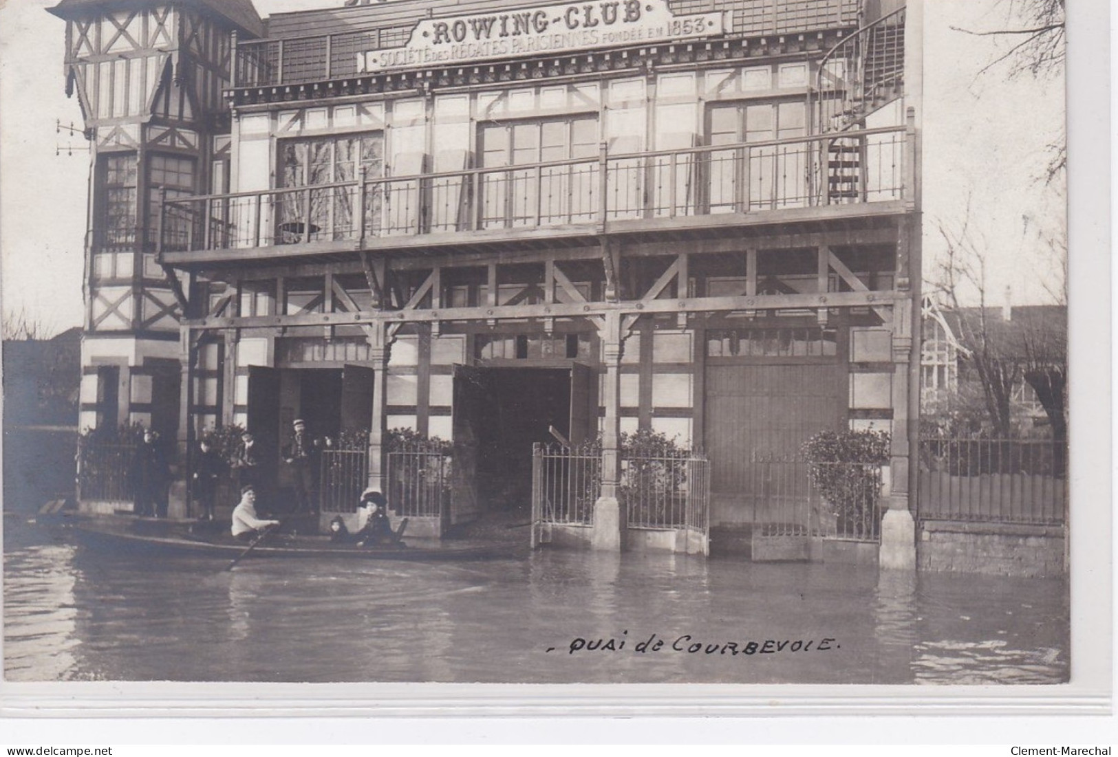 COURBEVOIE : Carte Photo Du Rowing Club Pendant Les Inondations (club D'aviron)rowing Club - Très Bon état - Courbevoie