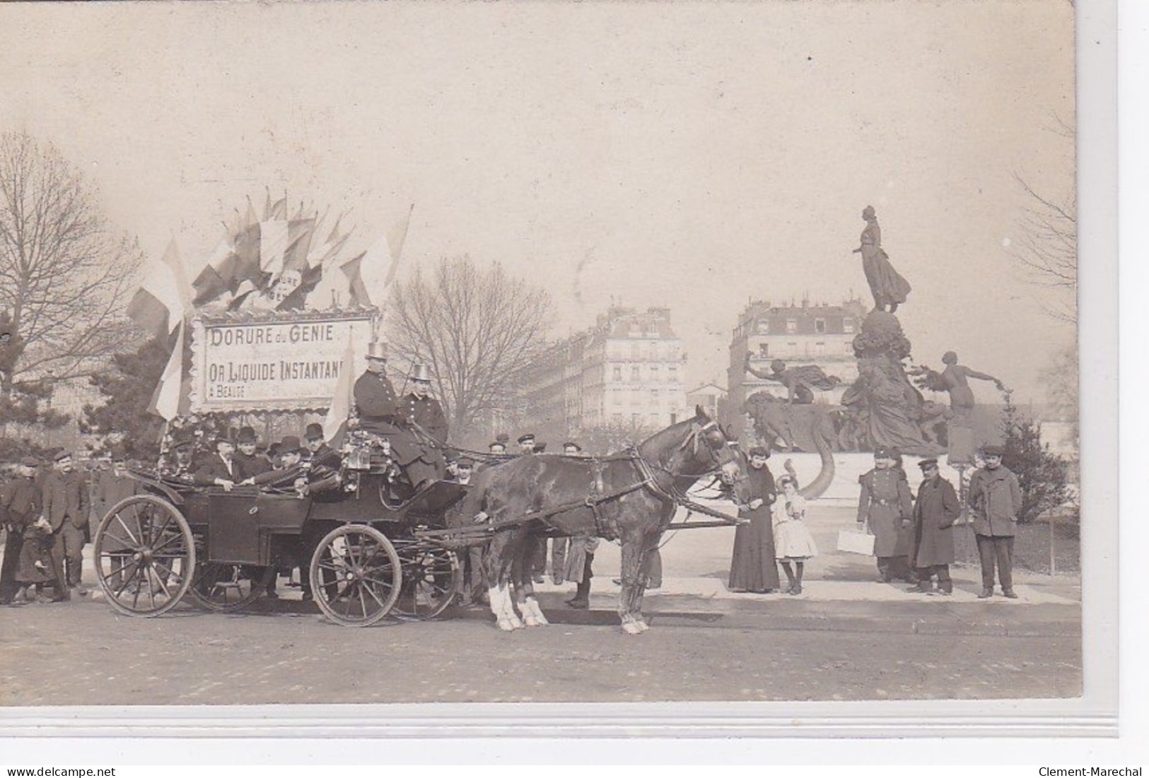 PARIS : Carte Photo D'un Omnibus Publicitaire Pour La Dorure Du Génie (or Liquide Instantané) - Très Bon état - Public Transport (surface)