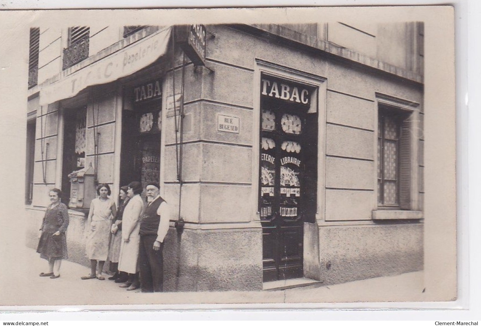 MARSEILLE : Carte Photo Du Tabac A L'angle De La Rue Bugeau - état (un Léger Pli) - Non Classés