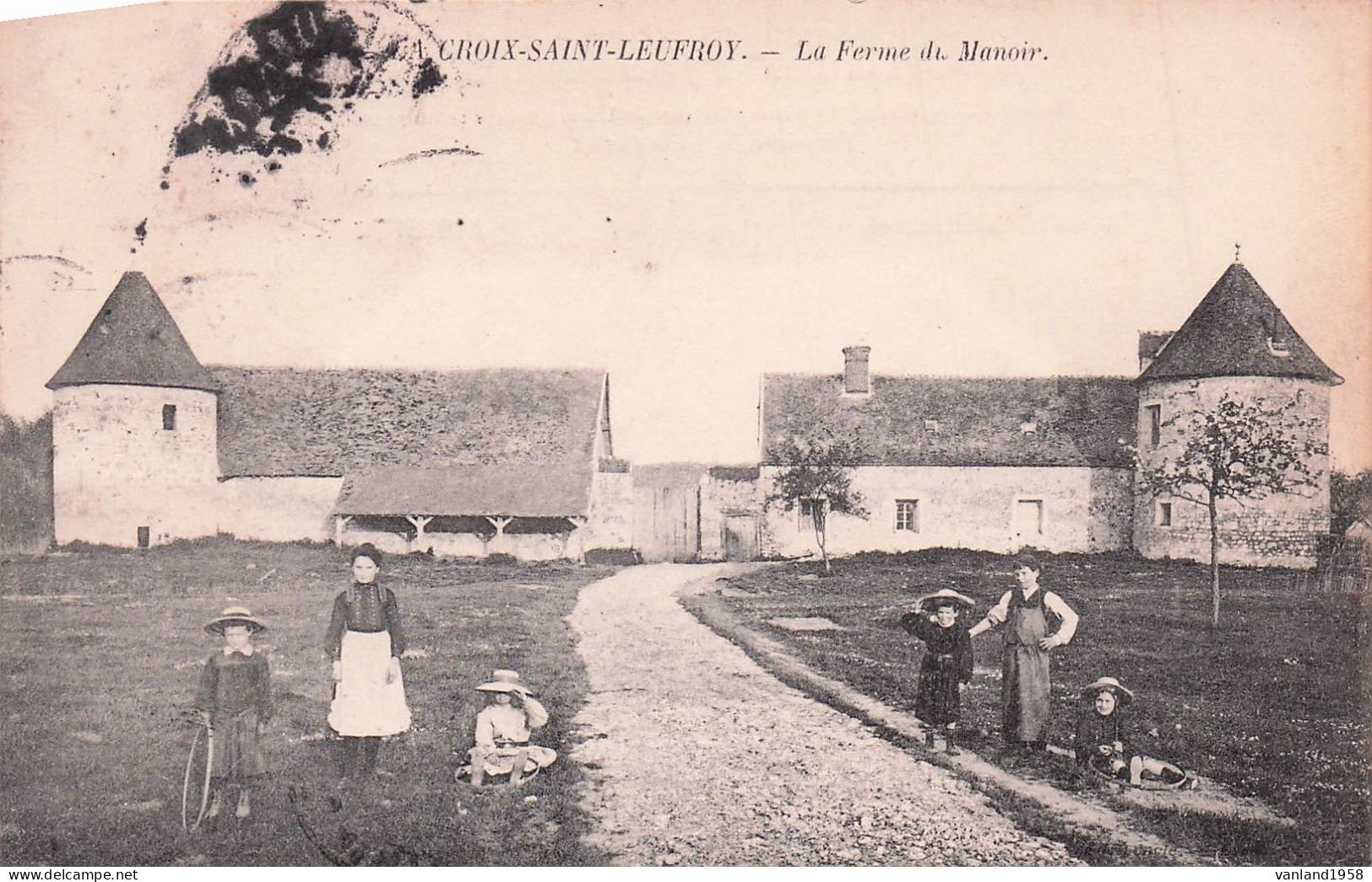 LA CROIX SAINT LEUFFROY-la Ferme Du Manoir - Other & Unclassified