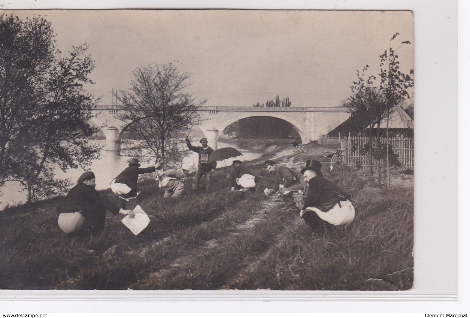 SARTROUVILLE : Carte Photo D'une Scène Originale ! (scatologie) - Très Bon état - Sartrouville