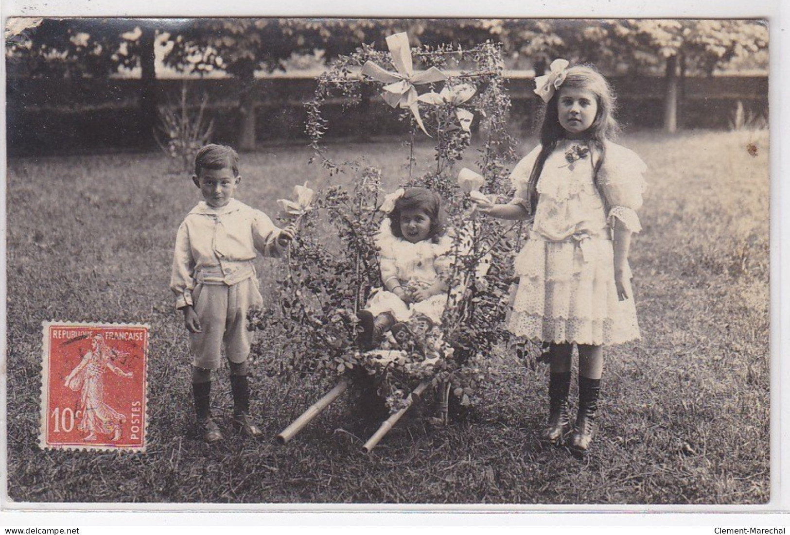 BOISSY SAINT LEGER : Carte Photo "fête Des Fleurs" - Bon état (léger Défaut D'angle) - Boissy Saint Leger