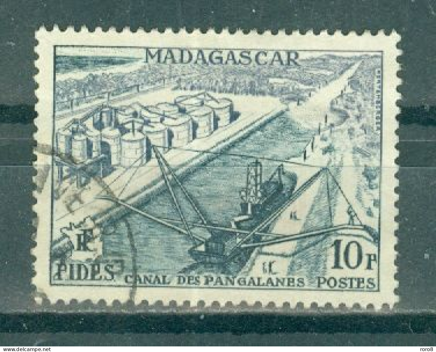 MADAGASCAR - N°329 Oblitéré. - Fonds D'Investissement Pour Le Développement Economique Et Social. - Usados