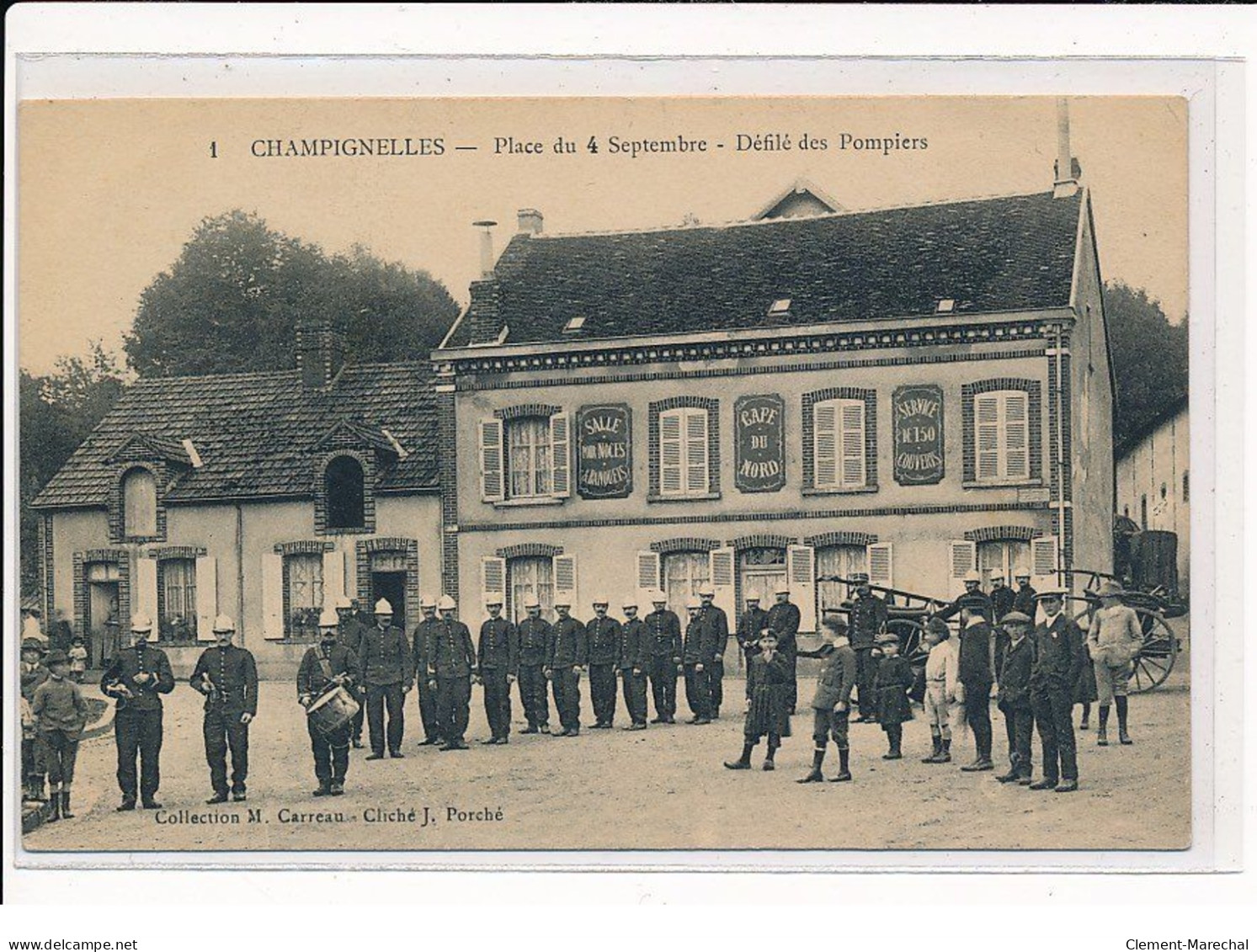 CHAMPIGNELLES : Place Du 4 Septembre, Défilé Des Pompiers - Très Bon état - Autres & Non Classés