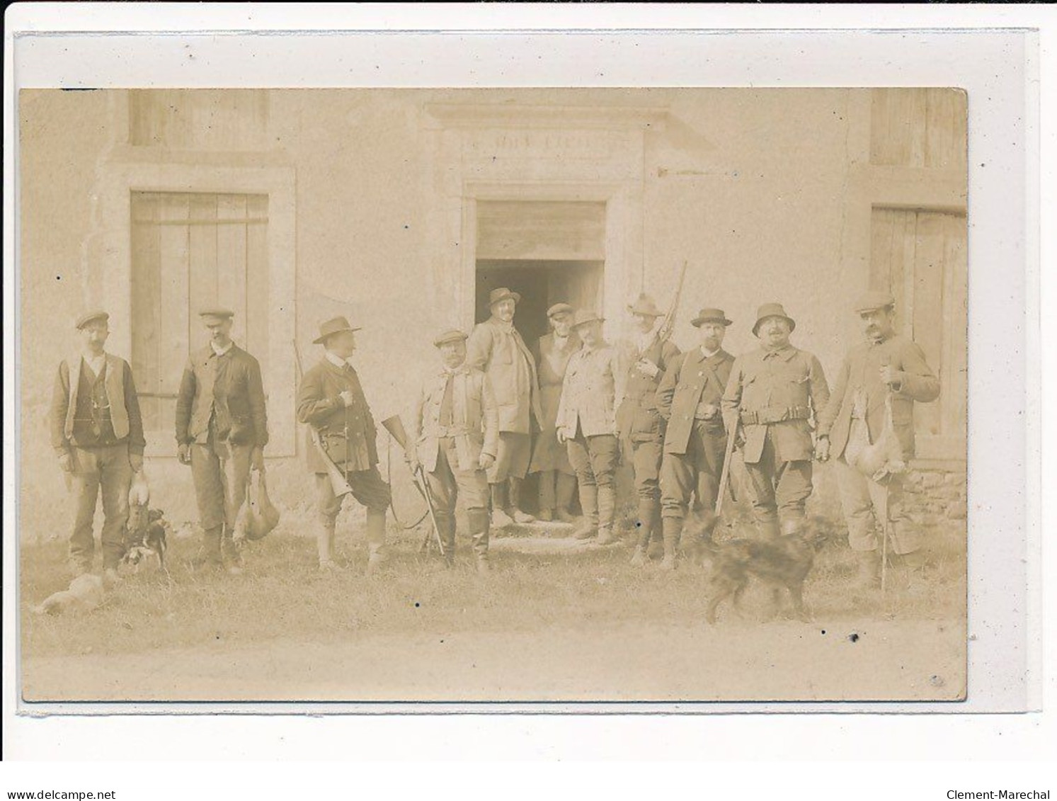 Un Groupe De Chasseur - Très Bon état - Andere & Zonder Classificatie