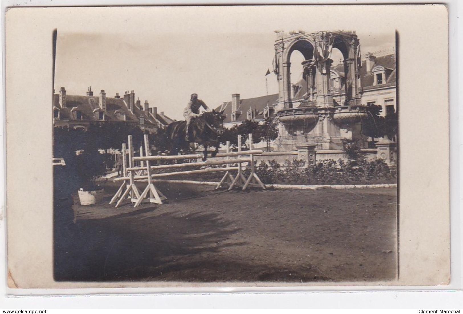 CHATEAUDUN : Carte Photo Du Concours Hippique En 1924 - Très Bon état - Chateaudun