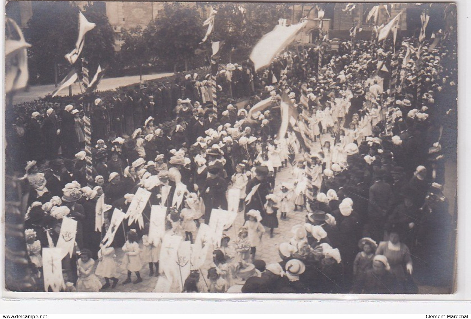 POITIERS : Carte Photo (fete Religieuse) - Très Bon état - Poitiers