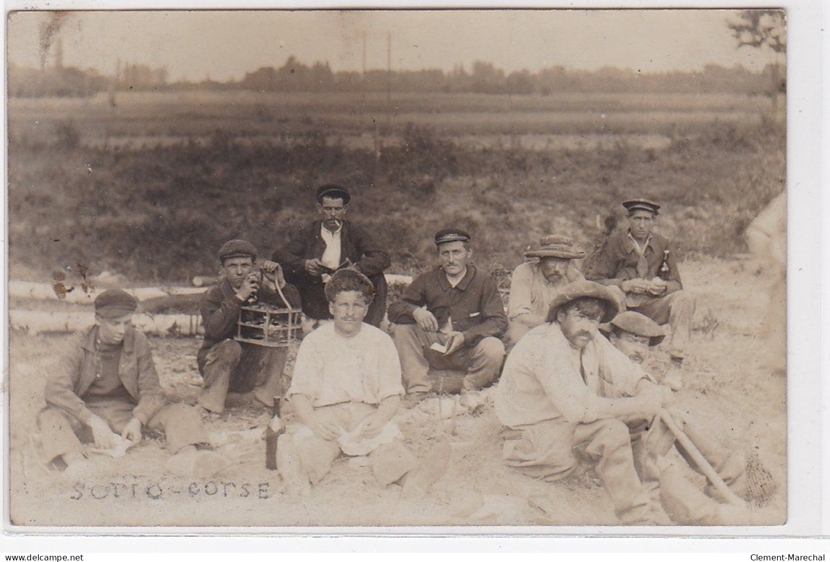 SORIO : Carte Photo D'ouvriers Au Repos - Très Bon état - Sonstige & Ohne Zuordnung