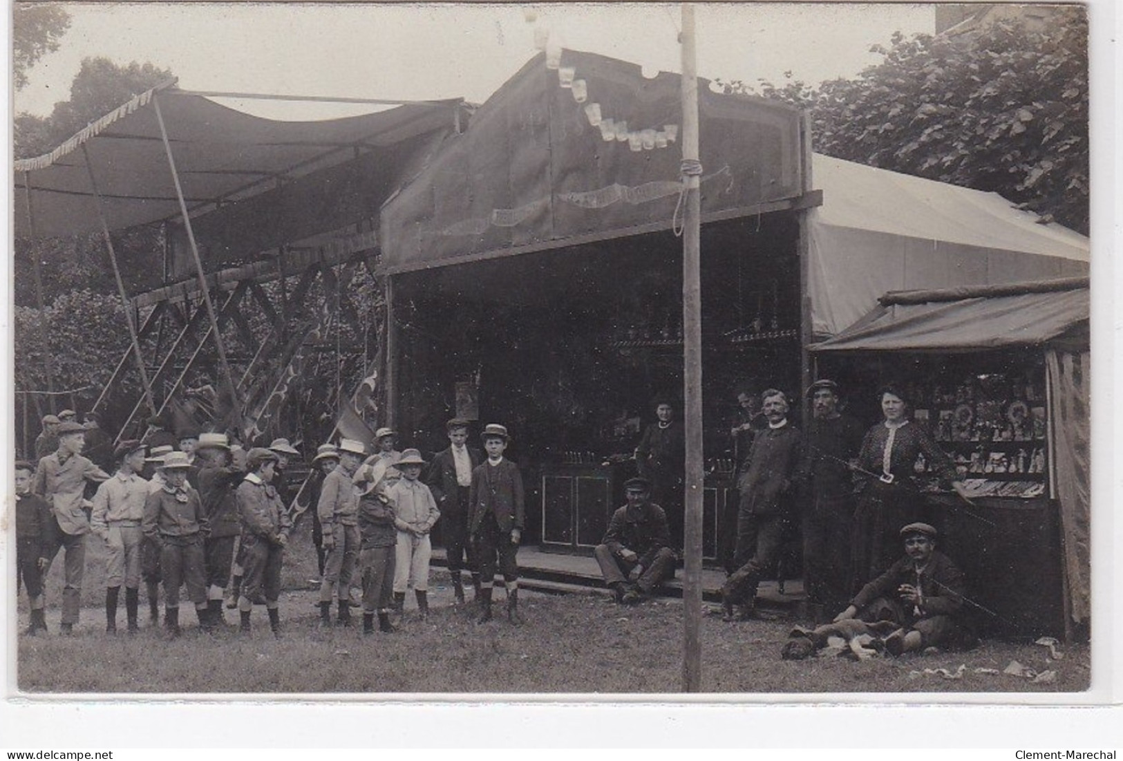 Environs De VALDAMPIERRE : Carte Photo D'une Fete Foraine (balançoires - Stand De Jeu) - Très Bon état - Other & Unclassified