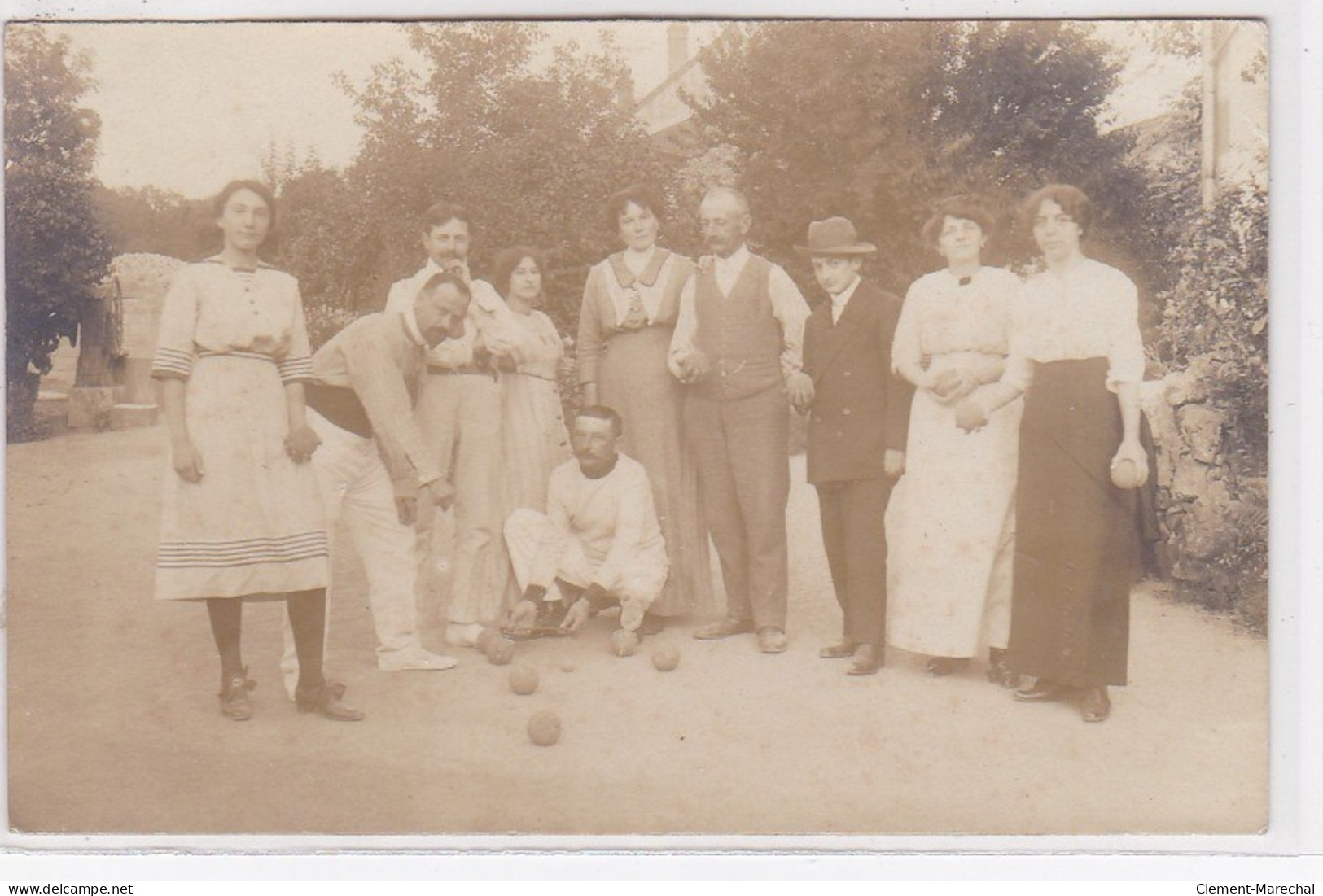 MONTMOROT : Carte Photo De Joueurs De Boules (pétanque) - Très Bon état - Altri & Non Classificati