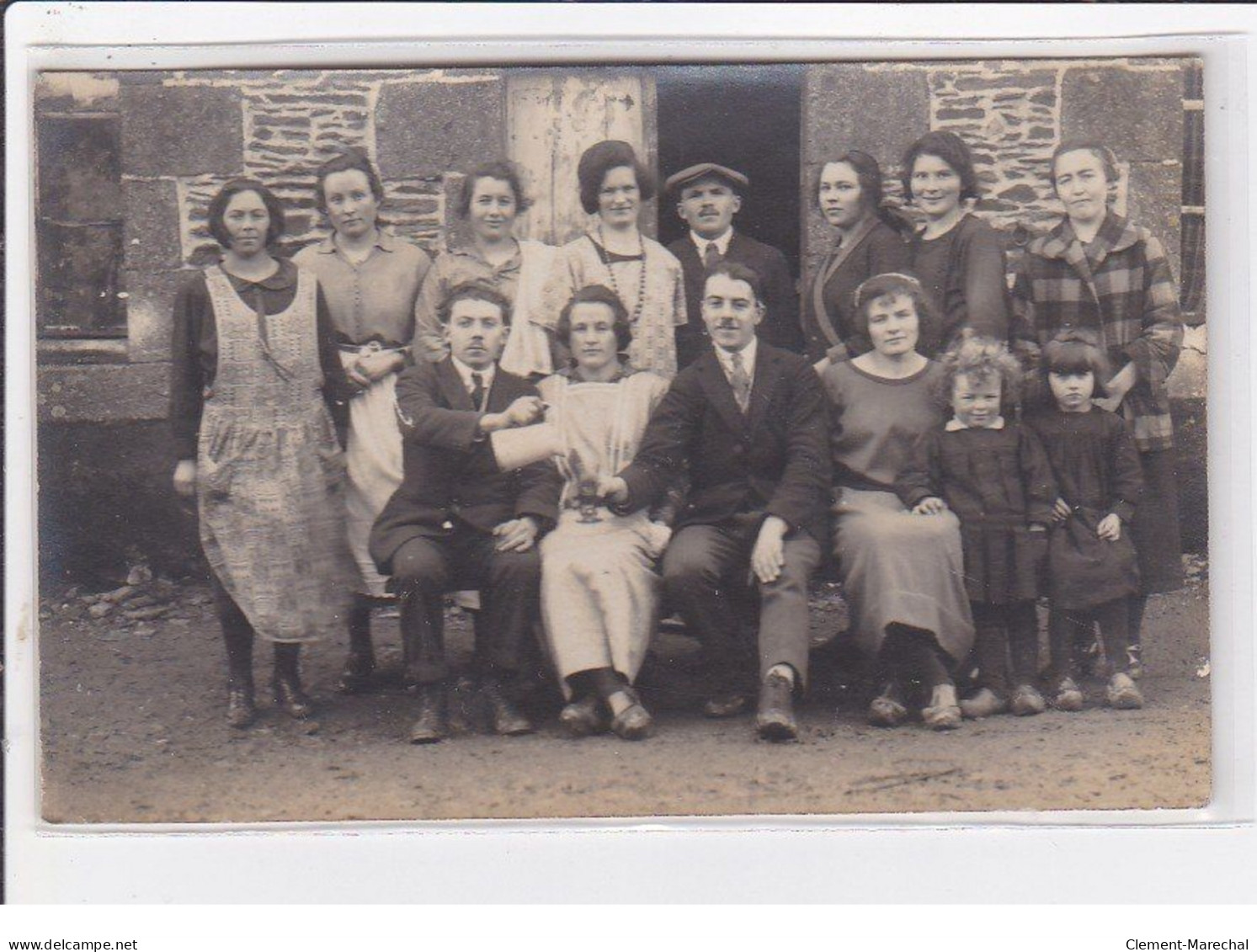 ROSTRENEN : Carte Photo D'un Groupe De Personnes - Très Bon état - Autres & Non Classés