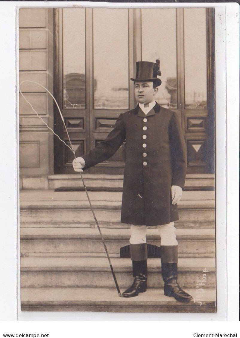 BESANCON : lot de 4 cartes photo d'un conducteur de fiacre (attelage)(photo D'HOOP) - très bon état (1 cpa abimée)